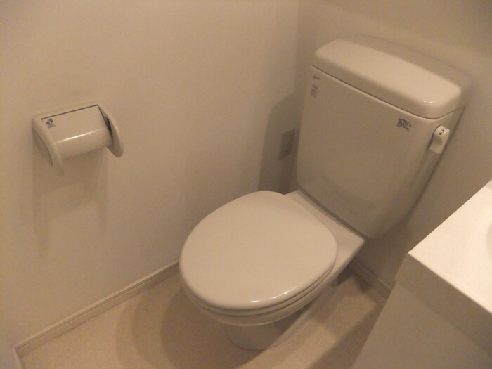 物件内観写真8　(トイレ)