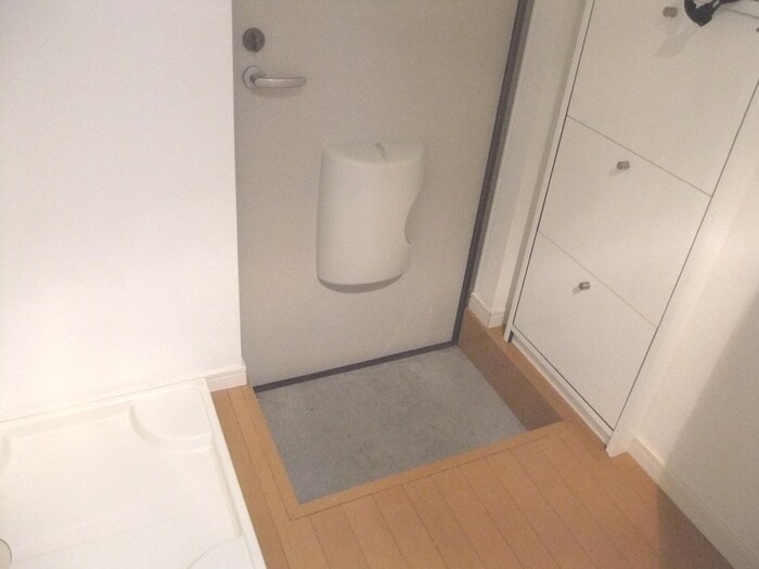 物件内観写真15　(玄関)