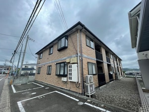第８メゾンアカマＡ棟外観写真