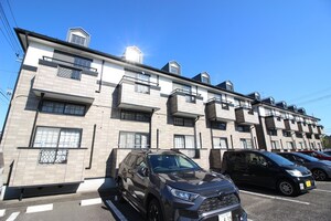 アヴァンセ富沢南三番館外観写真