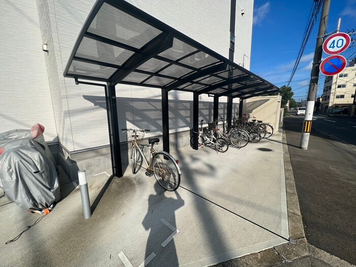 物件外観写真5　(駐輪場)