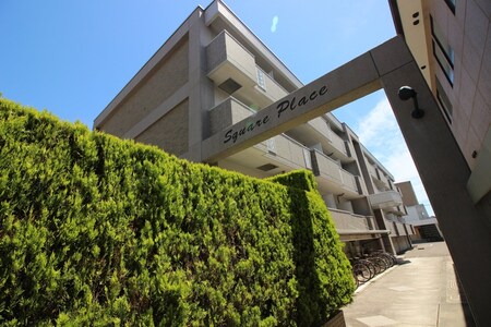 スクエアプレイス外観写真