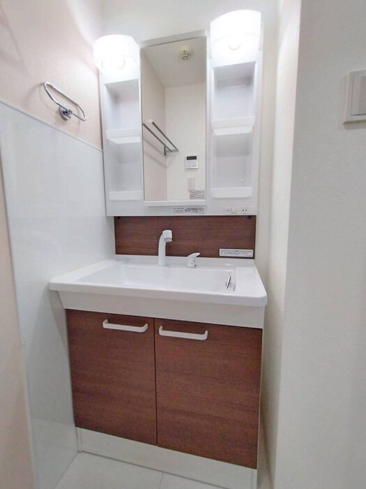 物件内観写真11　(洗面)