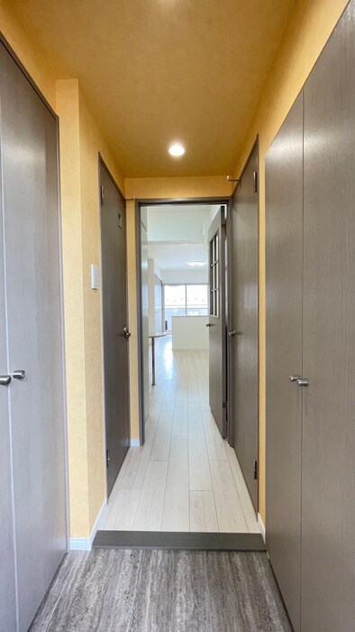 物件内観写真13　(廊下)