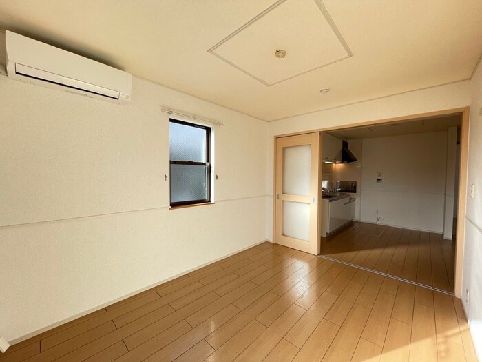 物件内観写真8　(居室)