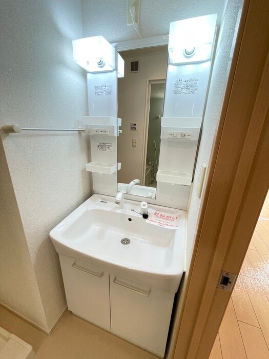 物件内観写真12　(洗面)