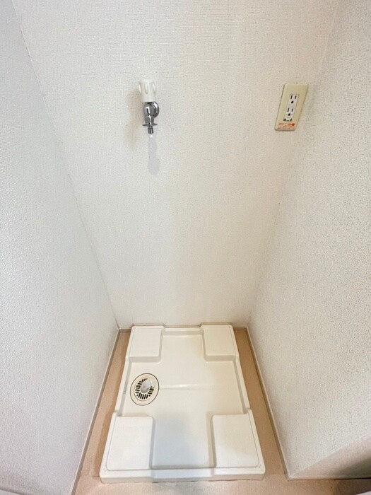 物件内観写真14　(洗濯機置場)