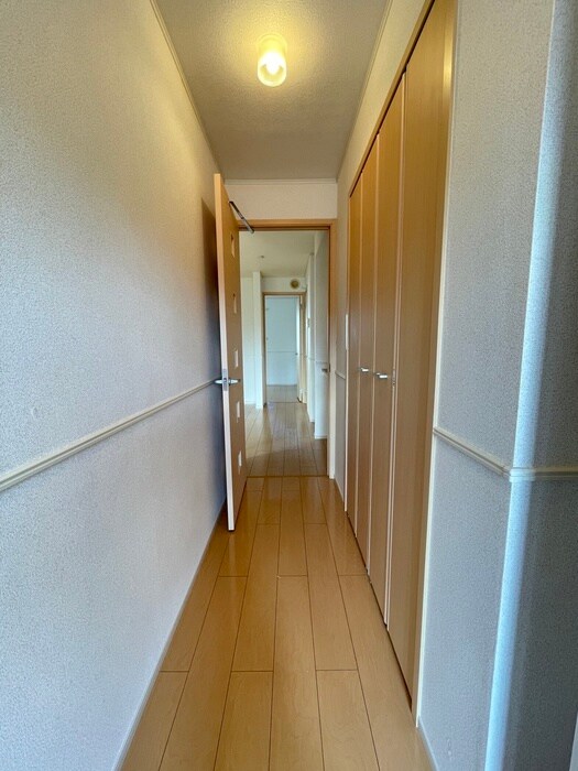 物件内観写真17　(廊下)
