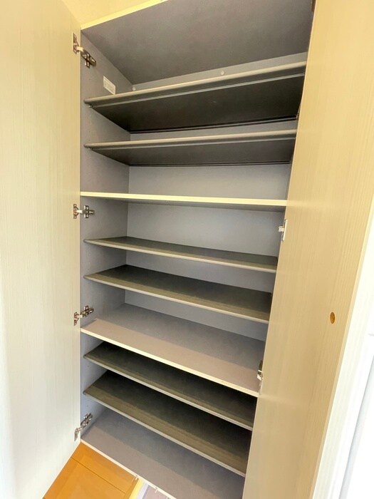 物件内観写真18　(靴箱)