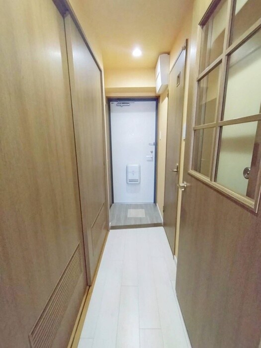 物件内観写真18　(廊下)