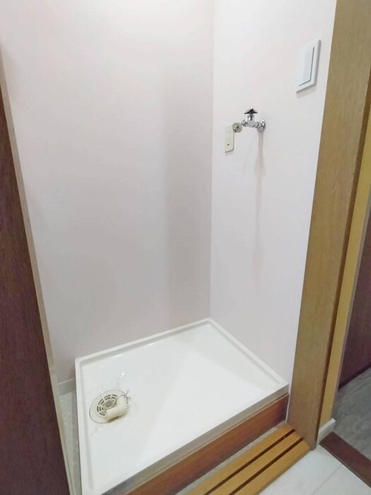 物件内観写真21　(洗濯機置場)