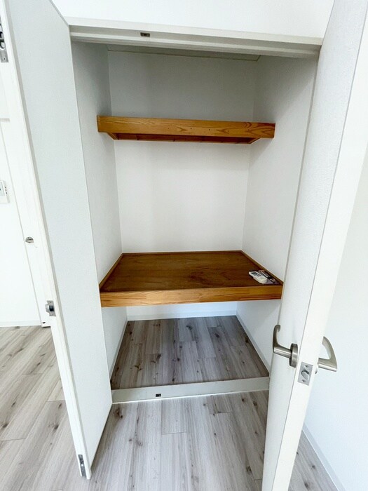 物件内観写真13　(収納)