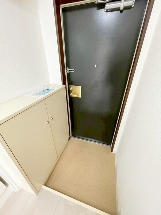 物件内観写真14　(玄関)
