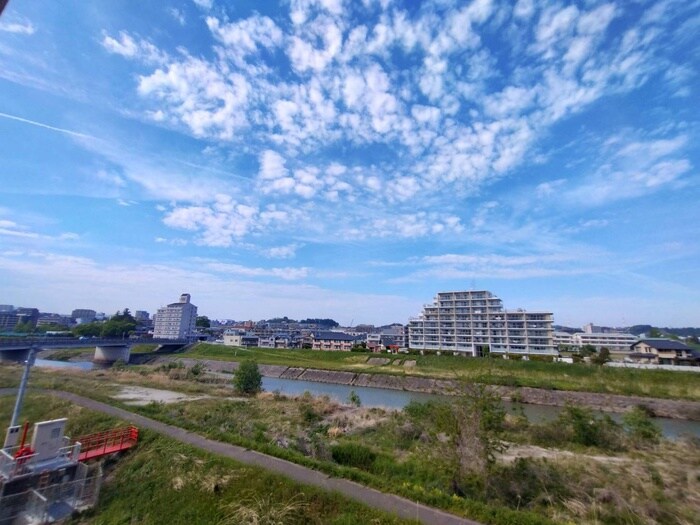 物件内観写真15　(室内からの展望)