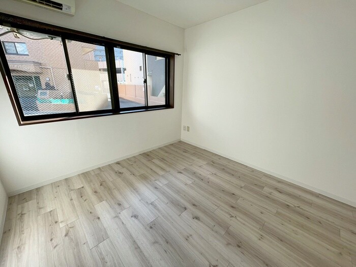 物件内観写真18　(居室)