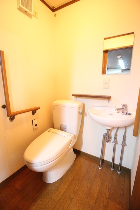 物件内観写真9　(トイレ)