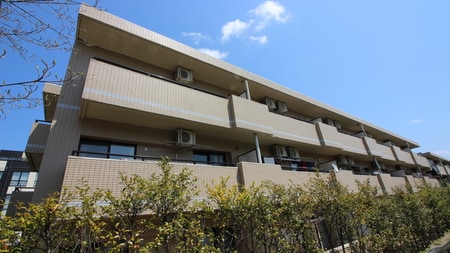 カヤバプラザＤ館外観写真