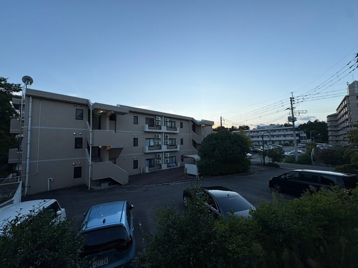 物件内観写真15　(室内からの展望)