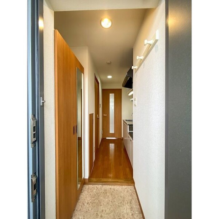 物件内観写真14　(廊下)