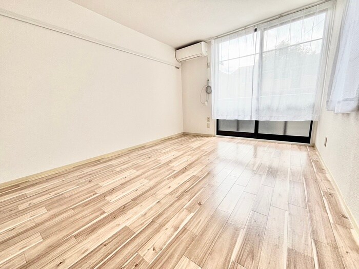 物件内観写真1　(居室)