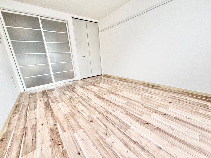 物件内観写真4　(居室)