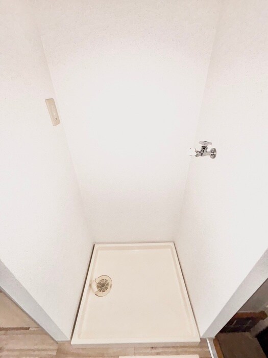 物件内観写真10　(洗濯機置場)