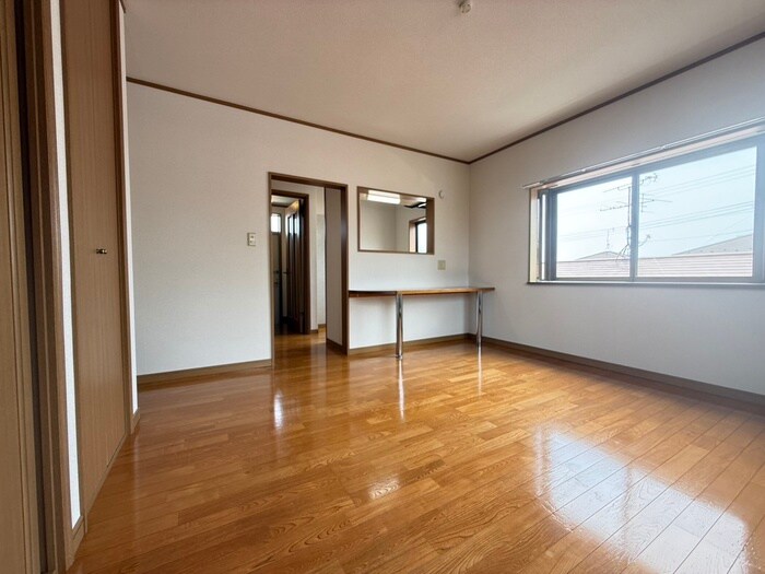 物件内観写真8　(居室)