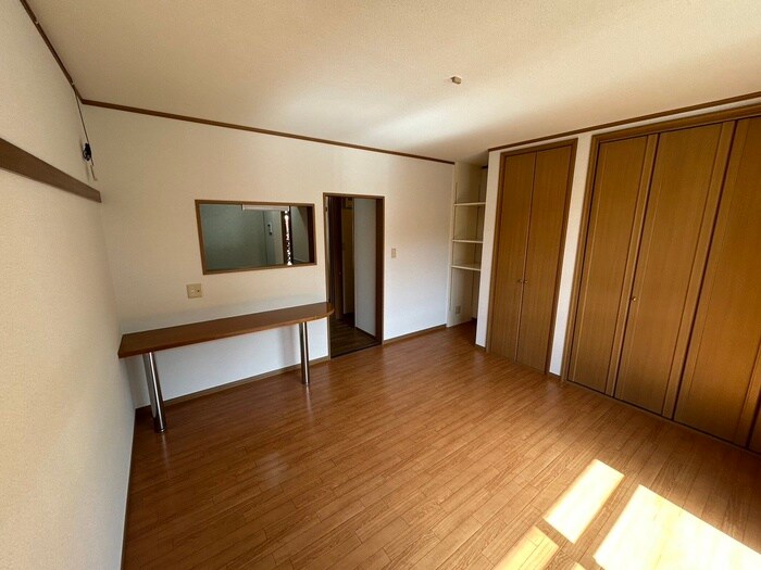 物件内観写真8　(居室)
