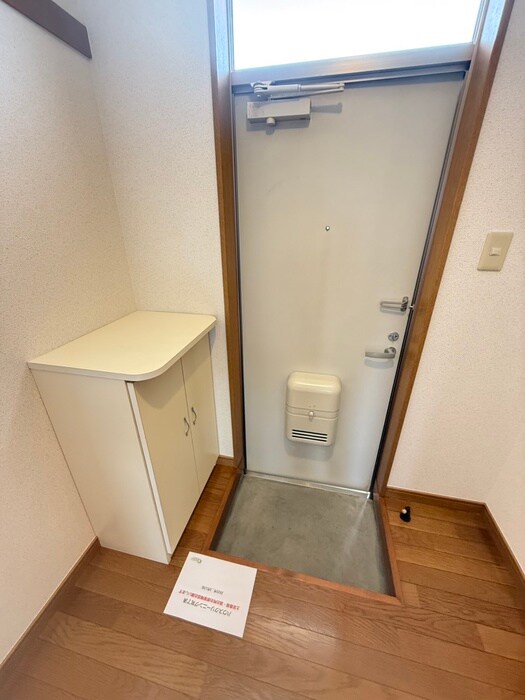 物件内観写真14　(玄関)