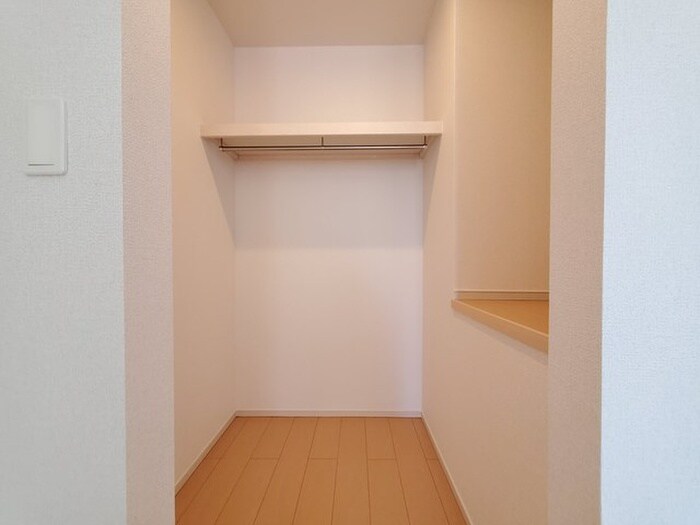 物件内観写真10　(収納)