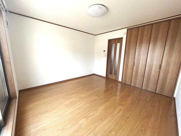 物件内観写真8　(居室)