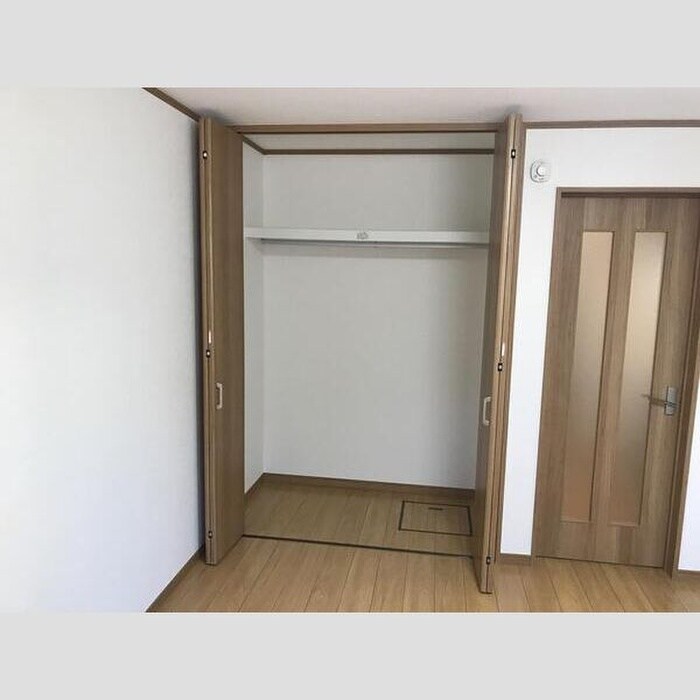 物件内観写真8　(収納)