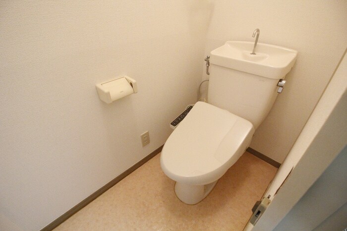 物件内観写真11　(トイレ)