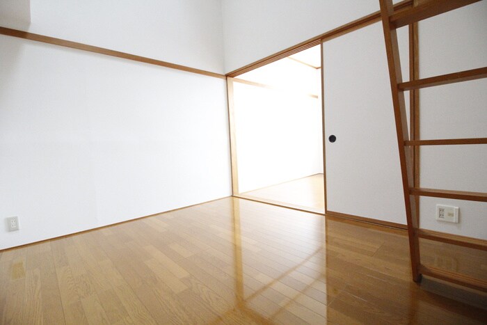 物件内観写真19　(居室)