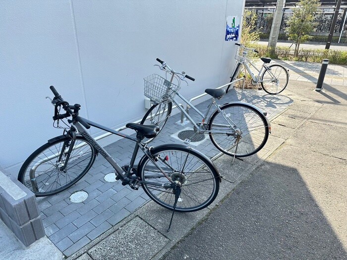 物件外観写真5　(駐輪場)