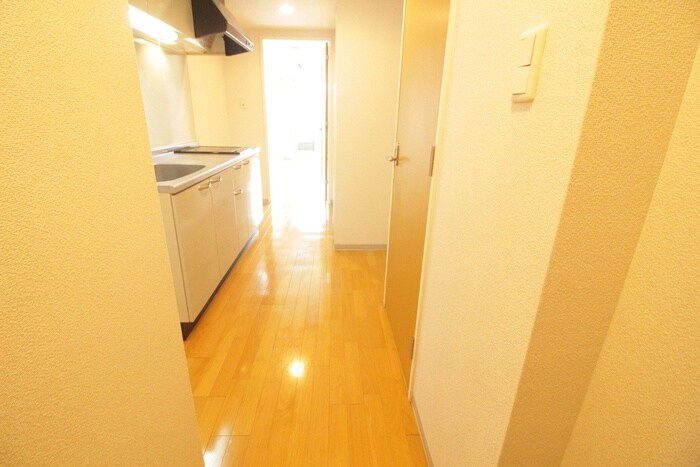 物件内観写真15　(廊下)