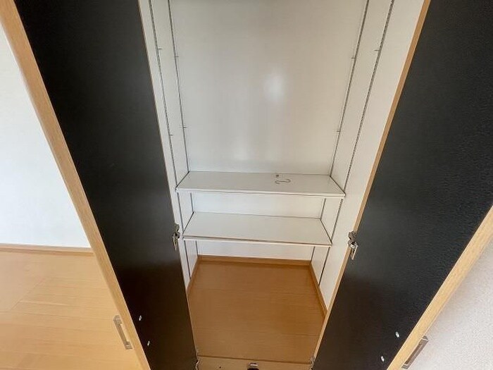 物件内観写真11　(収納)
