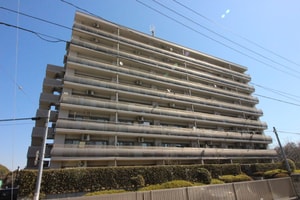 エミナンス泉中央東外観写真