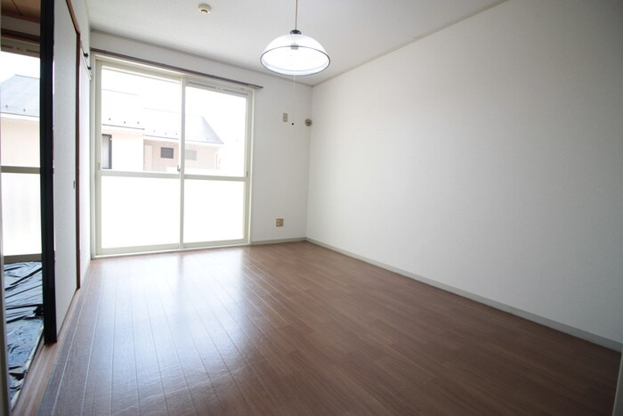 物件内観写真10　(居室)