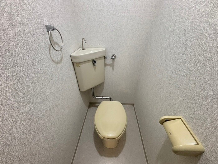 物件内観写真16　(トイレ)