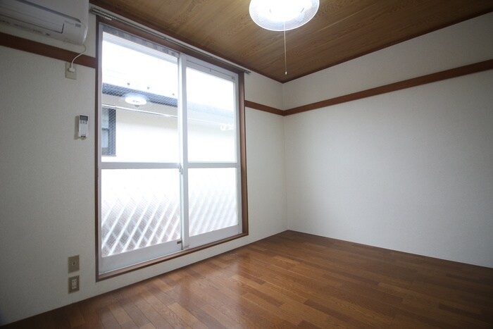 物件内観写真10　(居室)