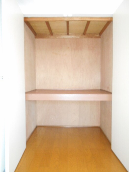 物件内観写真10　(収納)
