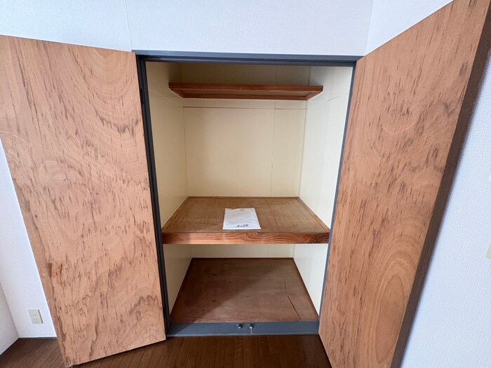 物件内観写真10　(収納)