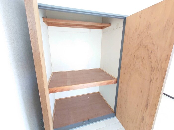 物件内観写真10　(収納)