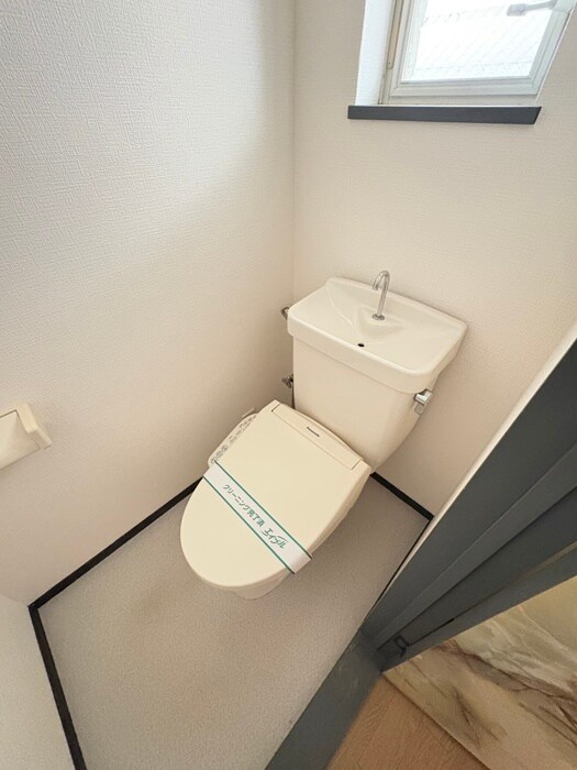 物件内観写真14　(トイレ)