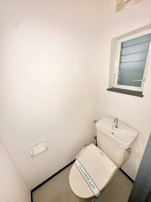 物件内観写真14　(トイレ)
