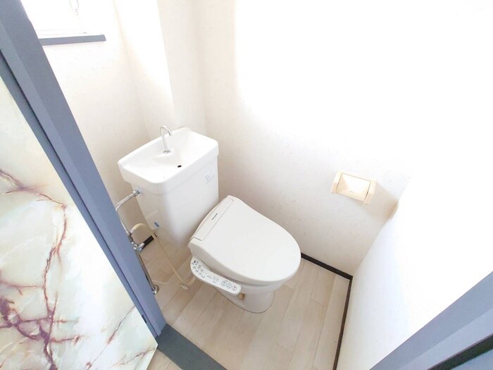 物件内観写真14　(トイレ)