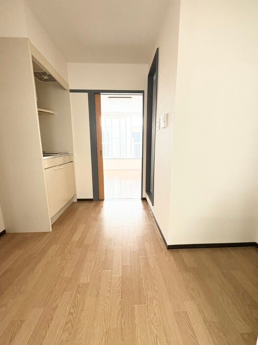 物件内観写真19　(廊下)