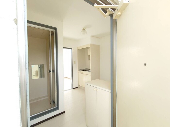 物件内観写真20　(廊下)