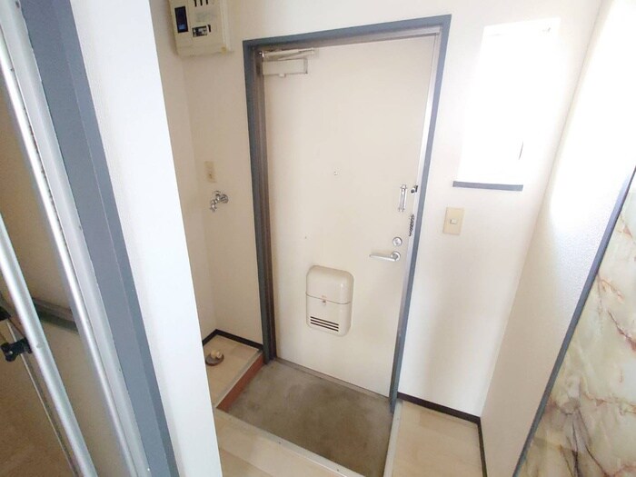 物件内観写真20　(玄関)